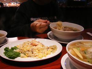 チャーハンとチャーシュー麺